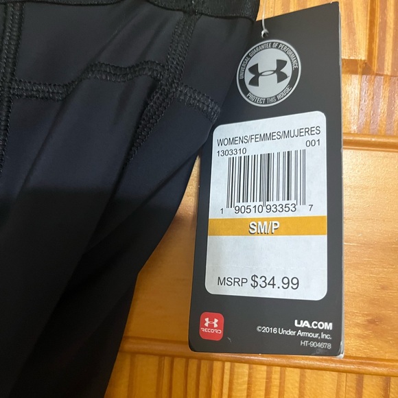 Under Armour Women’s size small compression sliding shorts - Picture 2 of 4